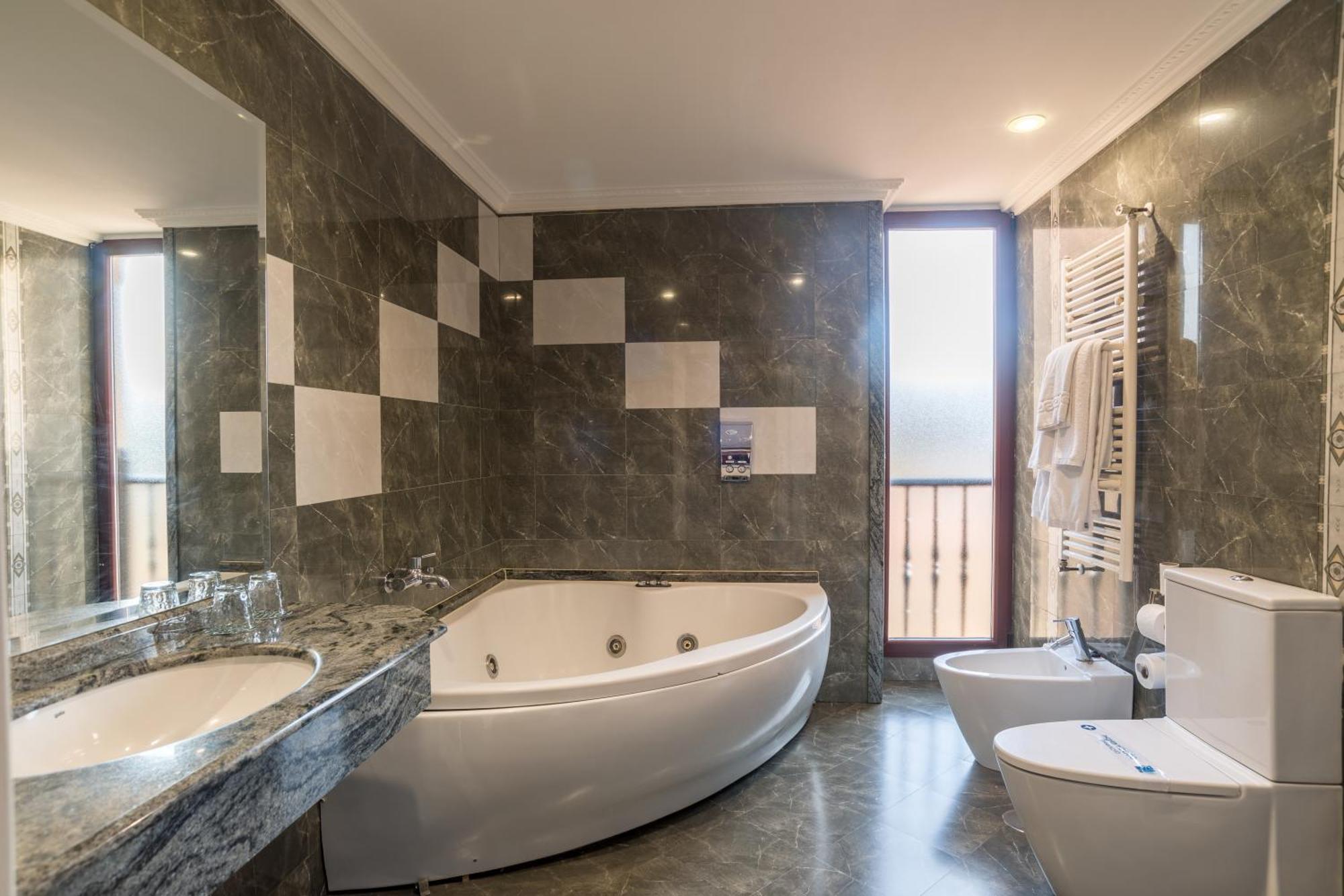 Hotel Spa Villa Pasiega Hoznayo Esterno foto